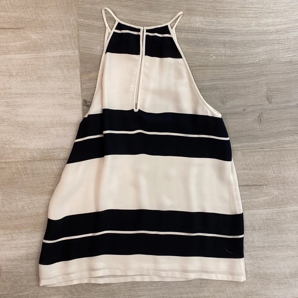 Blouse - Picture 2 of 3